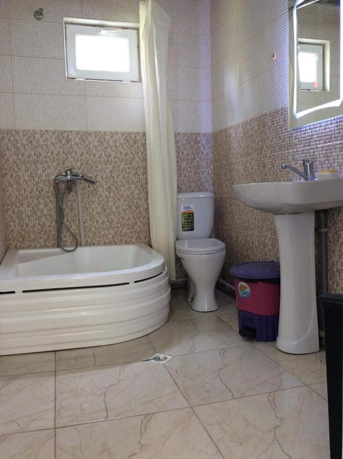 Gunter Guest House Адиши Экстерьер фото